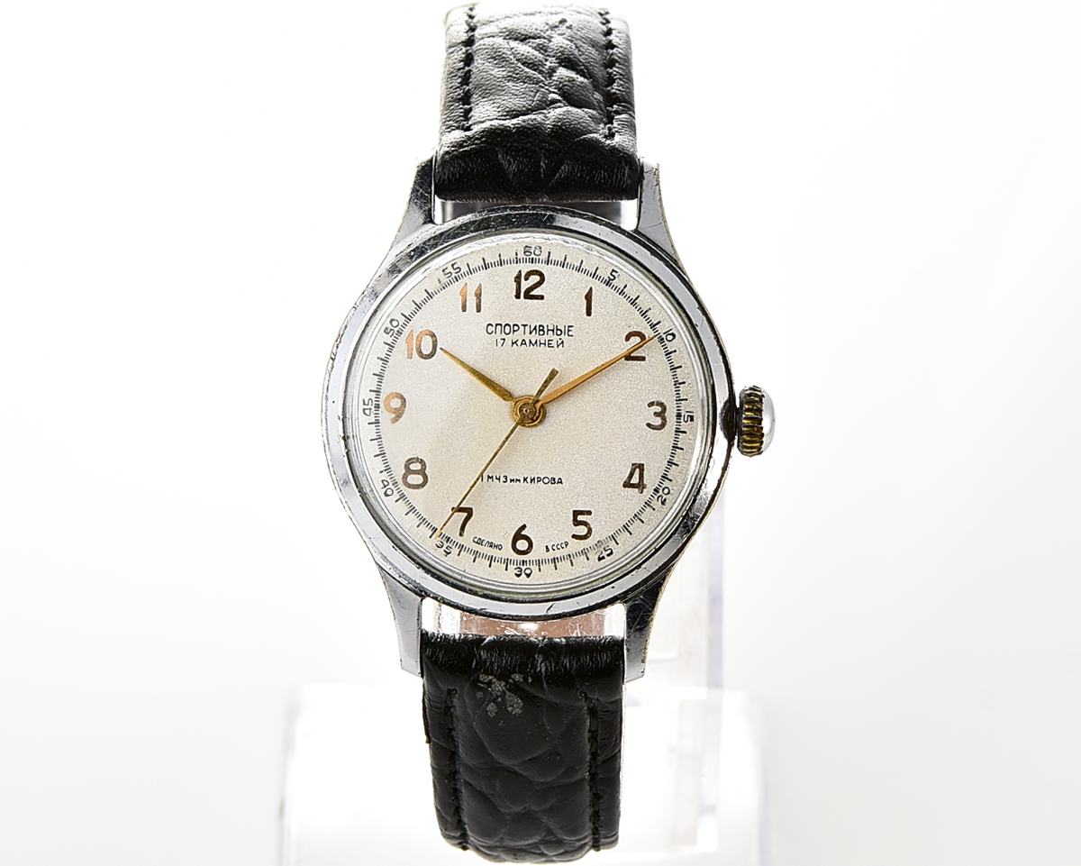 Vintage soviet SPORTIVNIE mechanical watch, from the 1st quarter of 1957