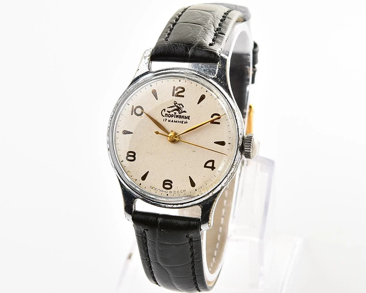 Excellent vintage Soviet Sportivnie mechanical watch from the 1950s