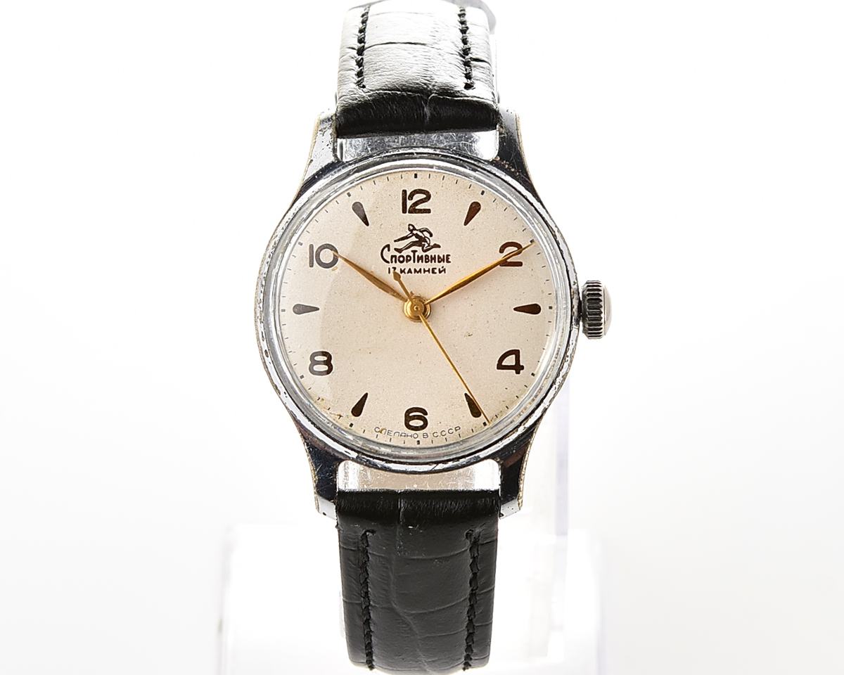 Excellent vintage soviet SPORTIVNIE mechanical watch from the 1950s