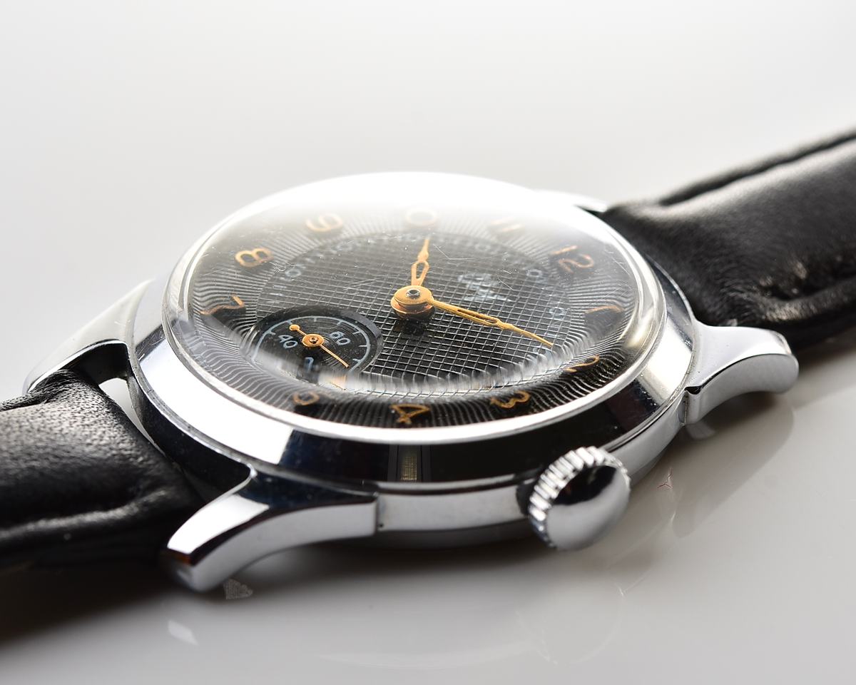 Excellent vintage soviet SVET "Light" mechanical wristwatch