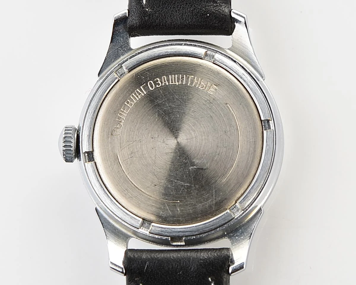 Excellent vintage Soviet Svet "Light" mechanical wristwatch