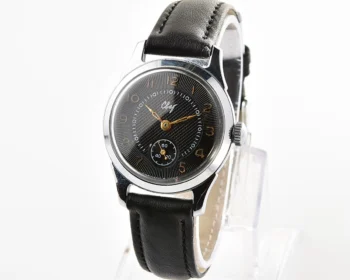 Excellent vintage Soviet Svet "Light" mechanical wristwatch