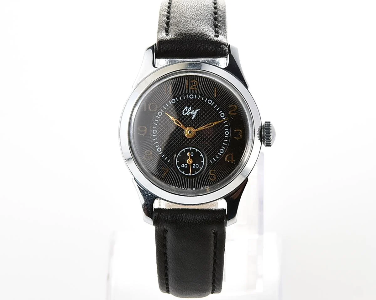 Excellent vintage Soviet Svet "Light" mechanical wristwatch