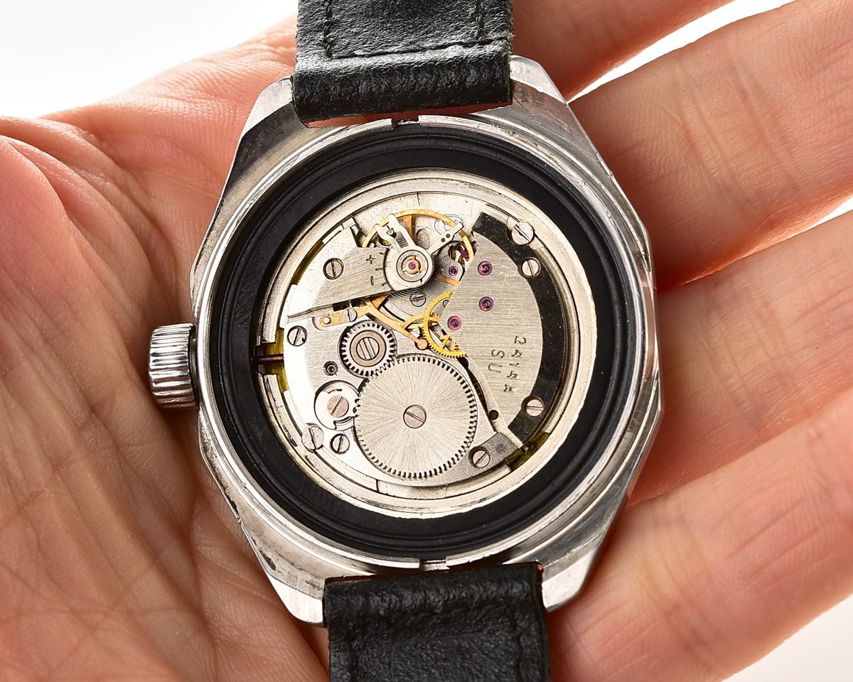 RARE: Soviet Vostok Amphibia mechanical watch with rare dial!