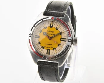 Rare: Soviet Vostok Amphibia mechanical watch with rare dial!