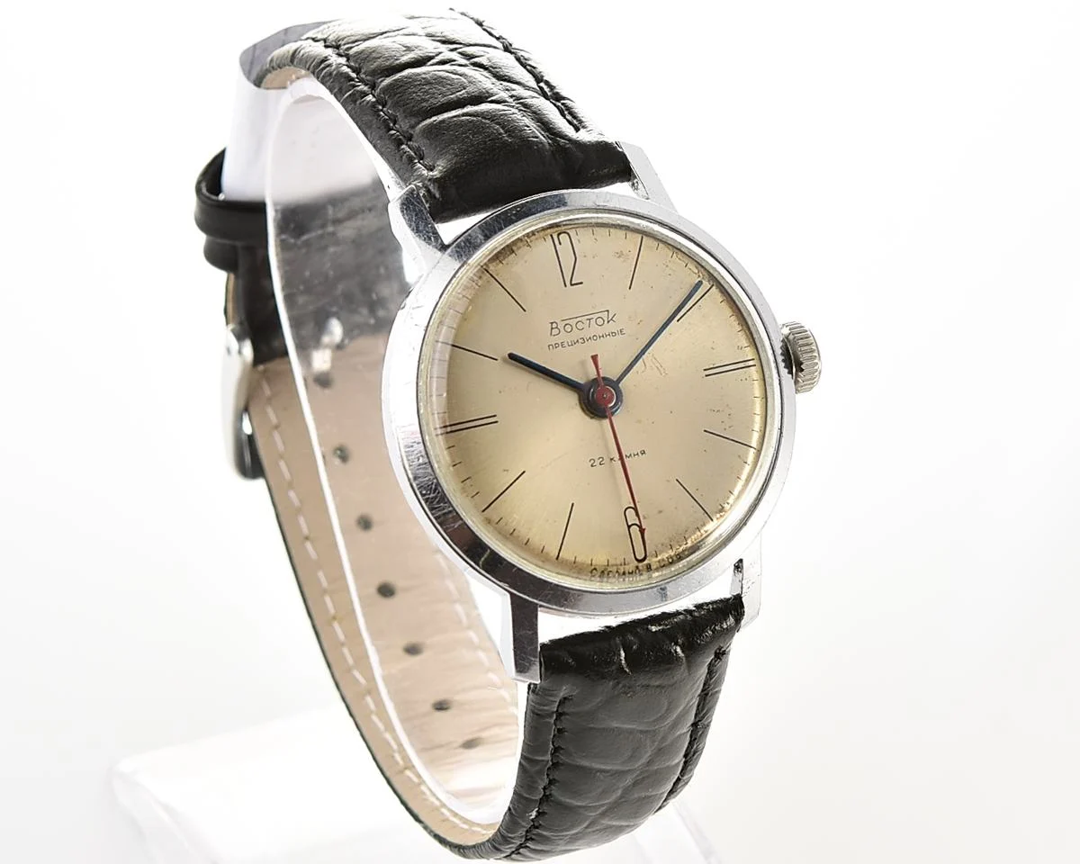 Vintage Vostok Soviet wristwatch with 22 jewels precision movement - less common domestic version - Image 3