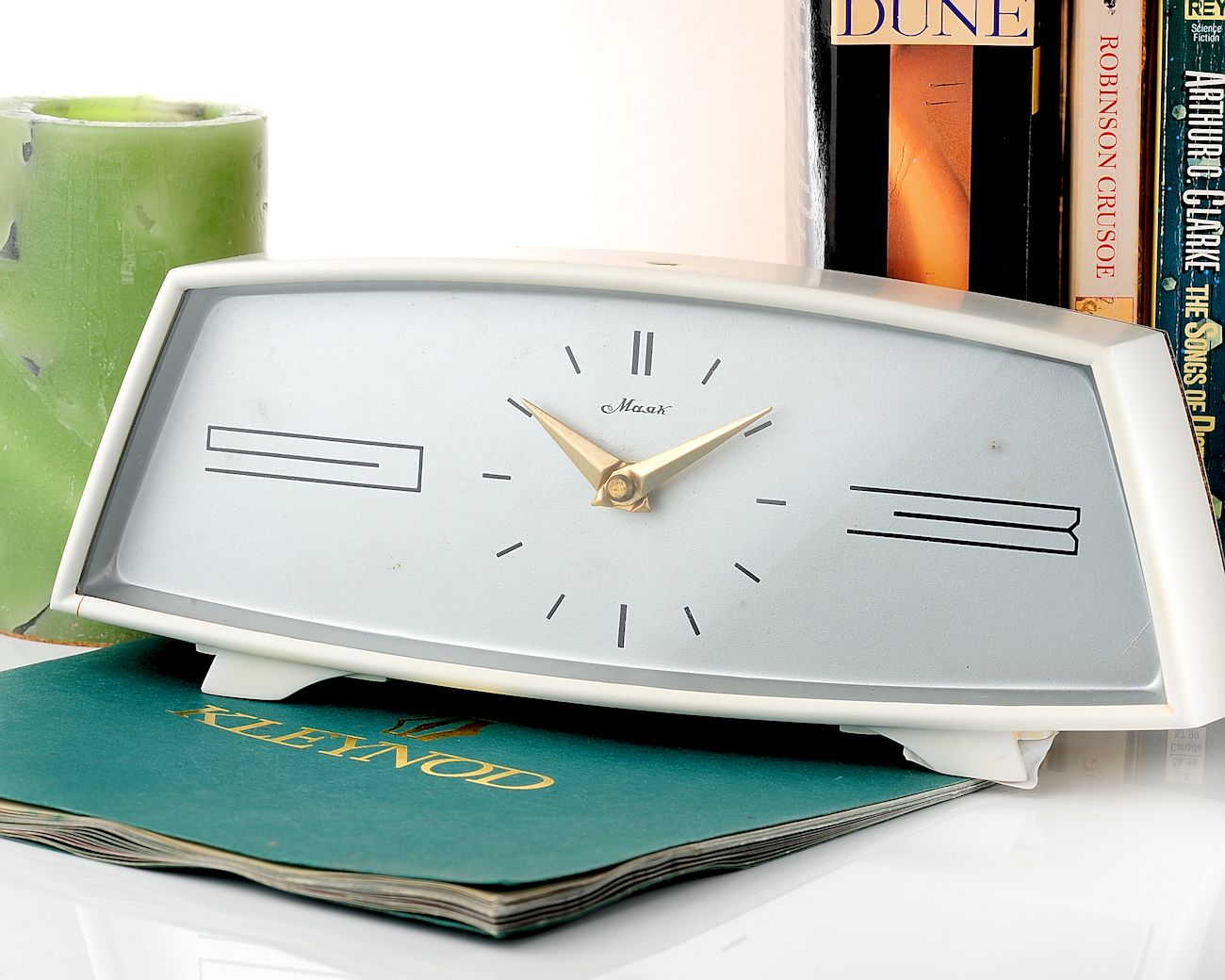MAYAK soviet mechanical table clock