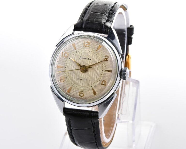 Vintage soviet ALMAZ mechanical wristwatch