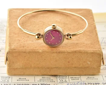 TIME CAPSULE: Vintage Soviet Chaika mechanical wristwatch for ladies - New Old Stock (NOS)!