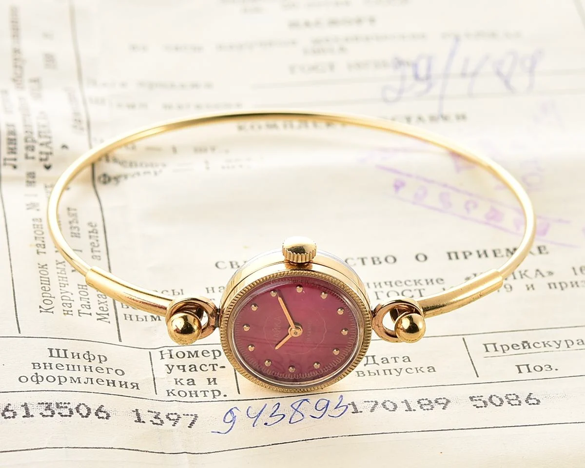 TIME CAPSULE: Vintage Soviet Chaika mechanical wristwatch for ladies - New Old Stock (NOS)!