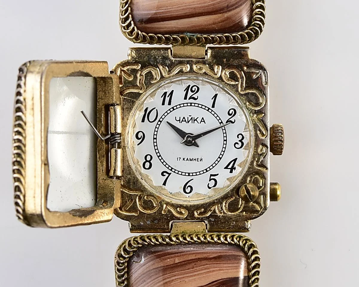 Chaika vintage wristwatch for ladies with stone bracelet