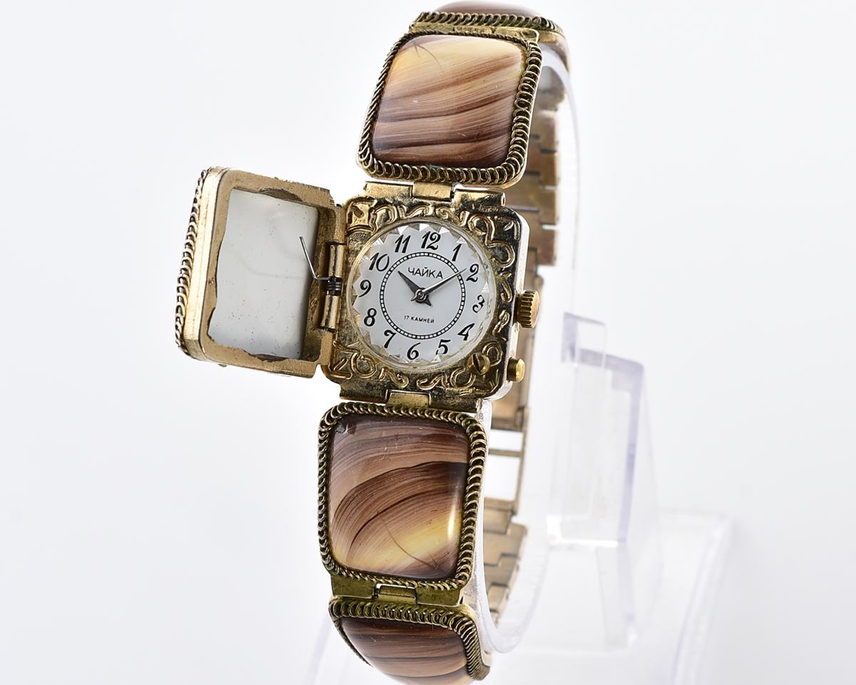 CHAIKA vintage wristwatch for ladies with stone bracelet