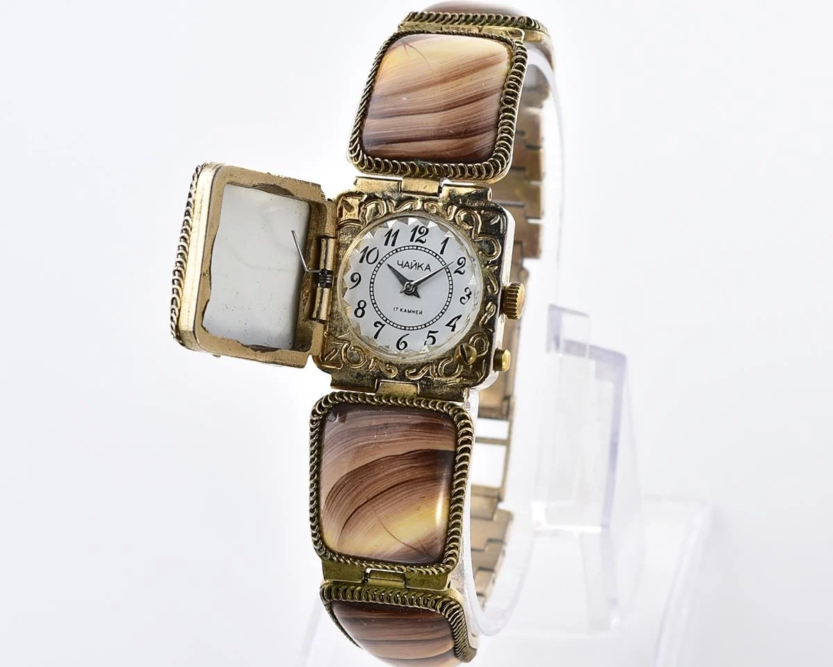 Chaika vintage wristwatch for ladies with stone bracelet