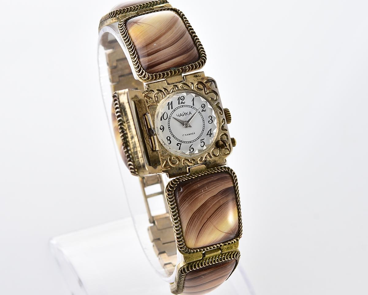 CHAIKA vintage wristwatch for ladies with stone bracelet