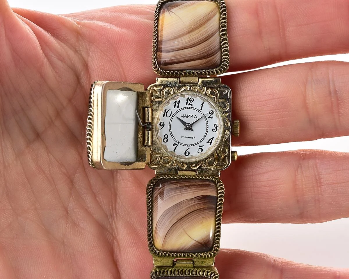 Chaika vintage wristwatch for ladies with stone bracelet
