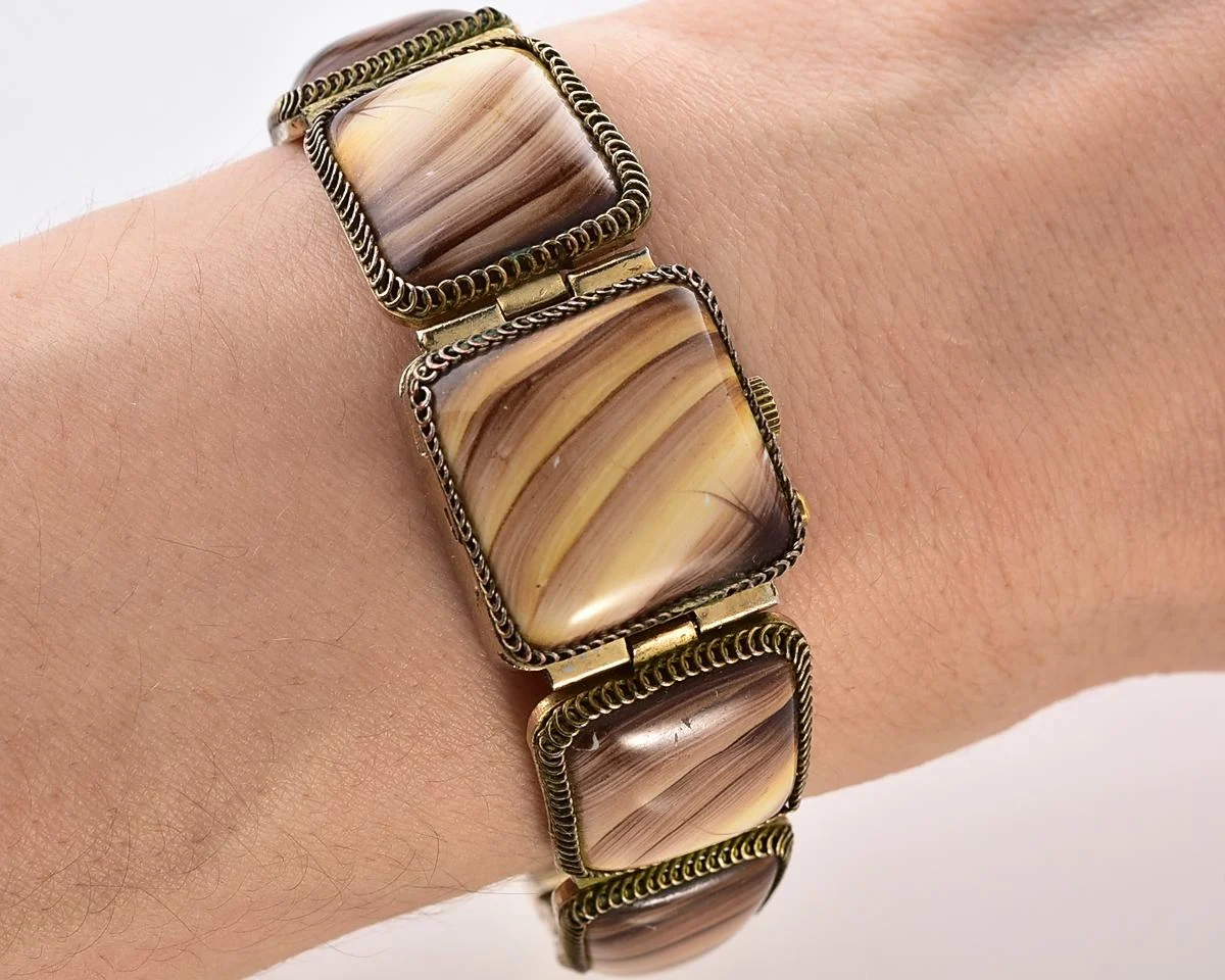 Chaika vintage wristwatch for ladies with stone bracelet