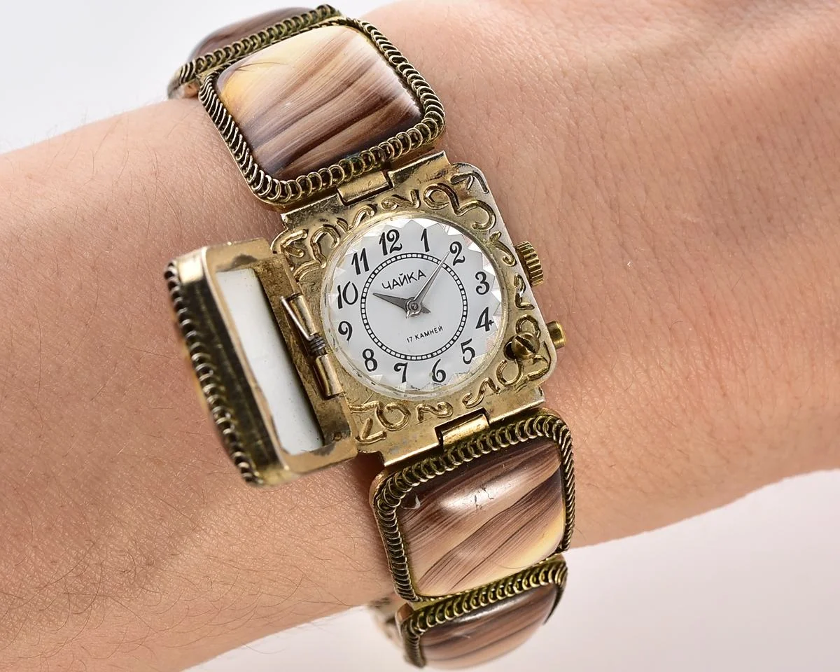 Chaika vintage wristwatch for ladies with stone bracelet