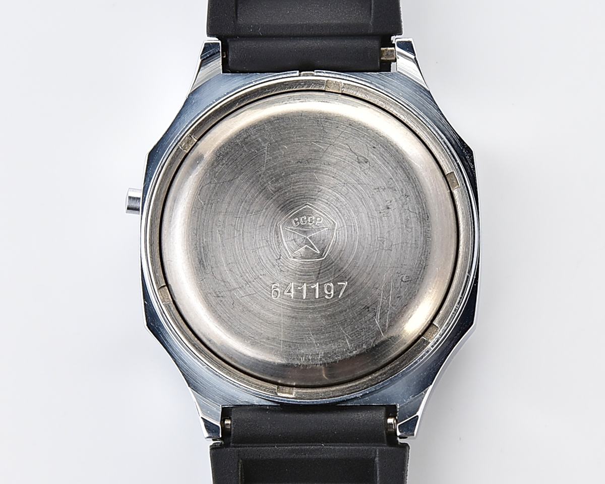 Digital vintage USSR wristwatch Electronika-5 Lithium