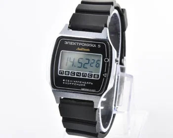 Digital vintage USSR wristwatch Electronika-5 Lithium
