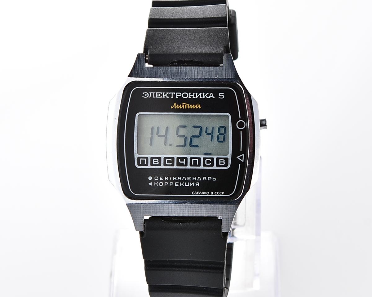 Digital vintage USSR wristwatch Electronika-5 Lithium