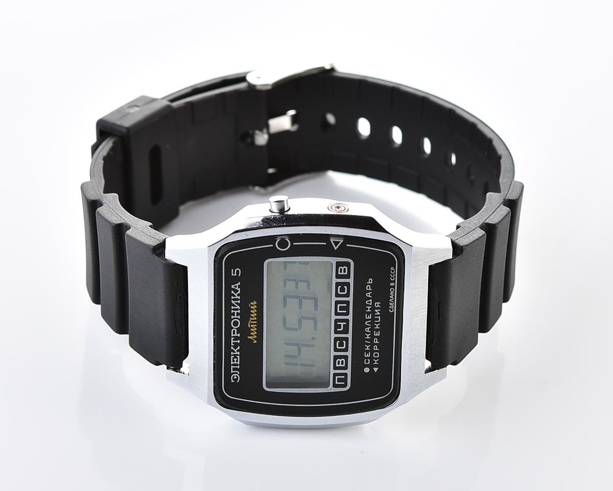 Digital vintage USSR wristwatch Electronika-5 Lithium