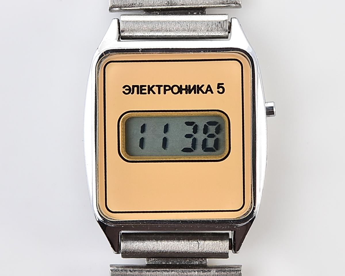 Digital vintage USSR wristwatch Electronika with stainless steel bracelet for ladies