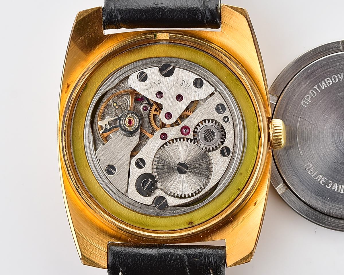 Soviet gold-plated Vostok Komandirskie mechanical watch - Zakaz MO CCCP!