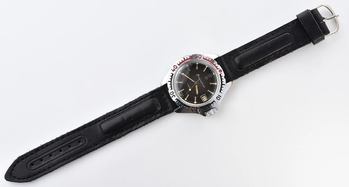 Vostok Komandirskie mechanical wristwatch with rare duo-tone dial!