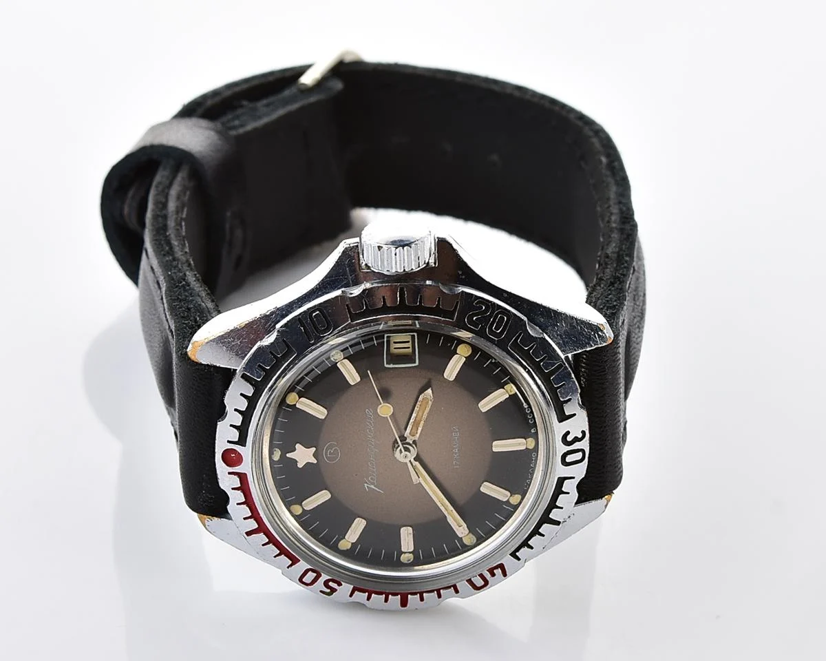 Vostok Komandirskie mechanical wristwatch with rare duo-tone dial!