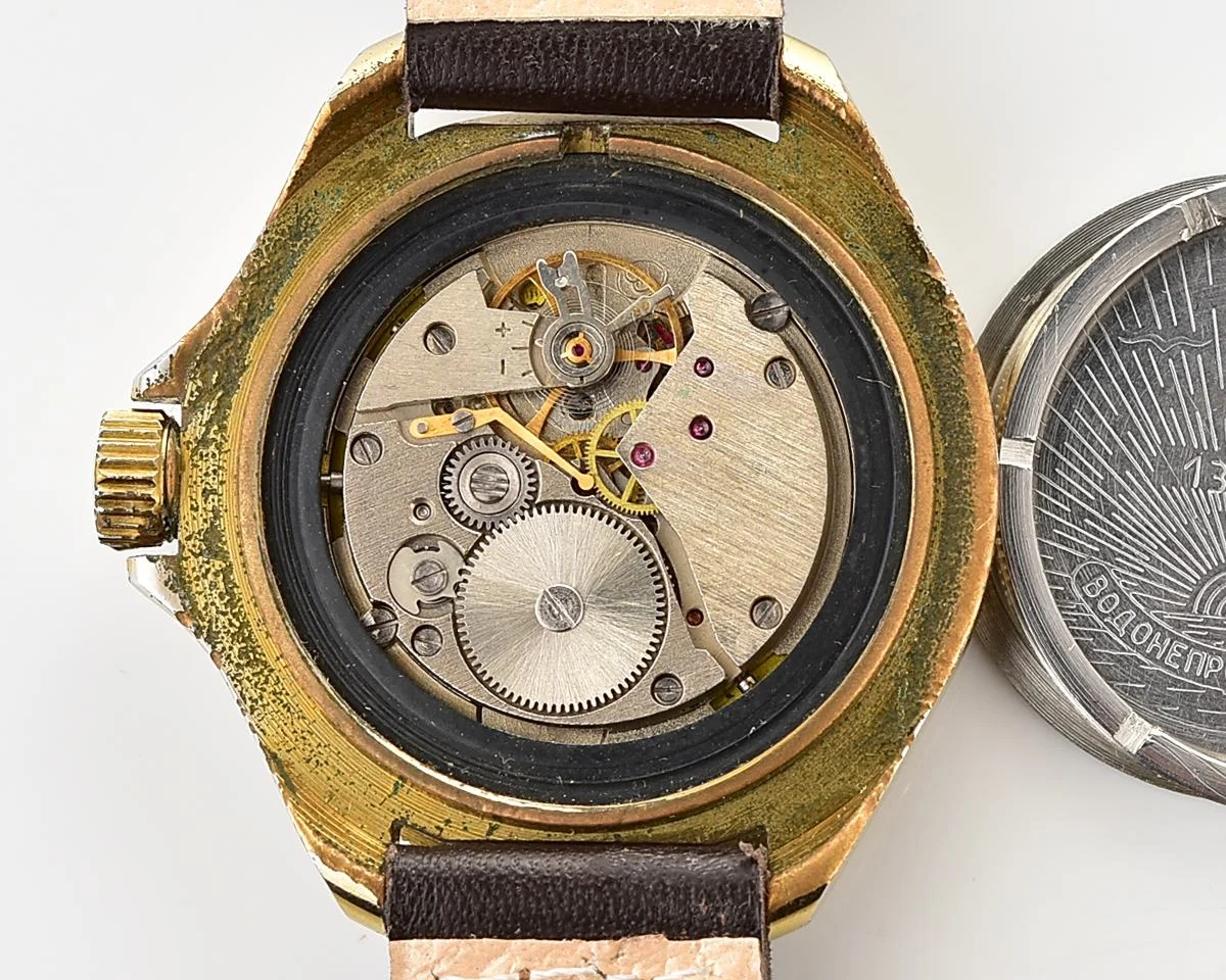 Soviet Vostok Commander's mechanical watch - Komandirskie Tank!