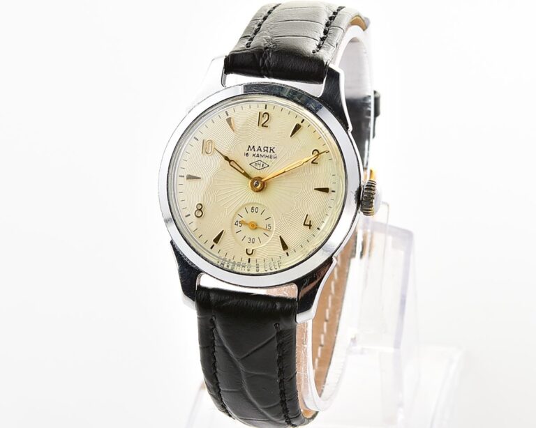 Excellent vintage soviet MAYAK mechanical watch, PChZ from 1950s