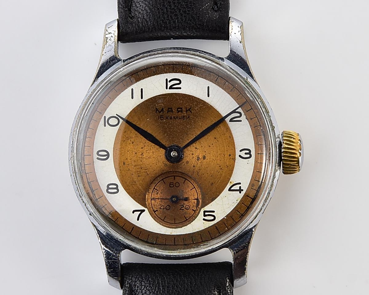 Vintage soviet MAYAK mechanical watch from the 2nd quarter of 1955 - in hermetic case