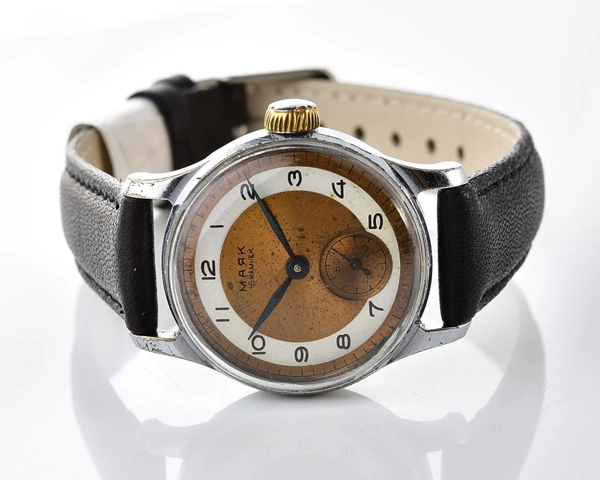 Vintage Soviet Mayak mechanical watch from the 2nd quarter of 1955 - in hermetic case
