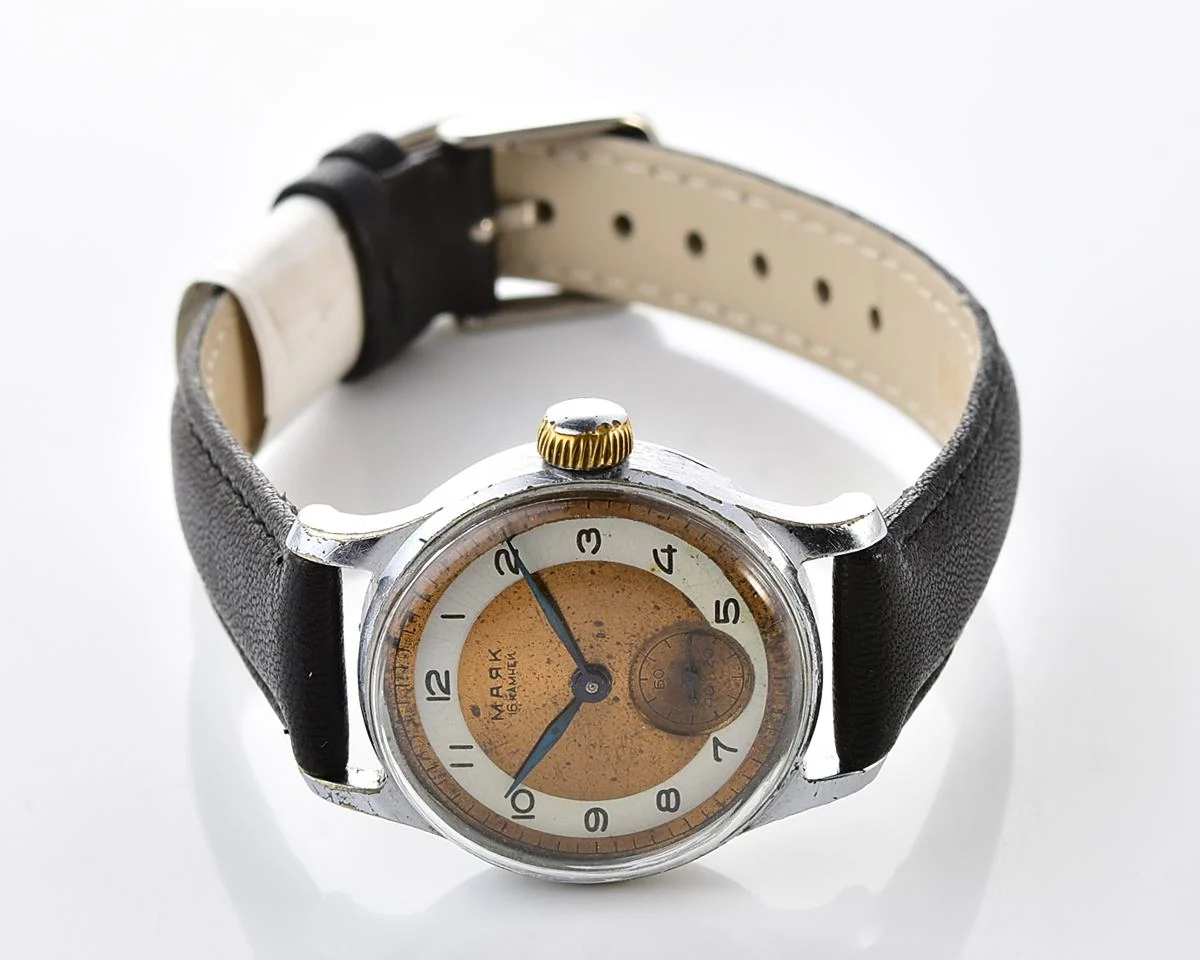 Vintage Soviet Mayak mechanical watch from the 2nd quarter of 1955 - in hermetic case