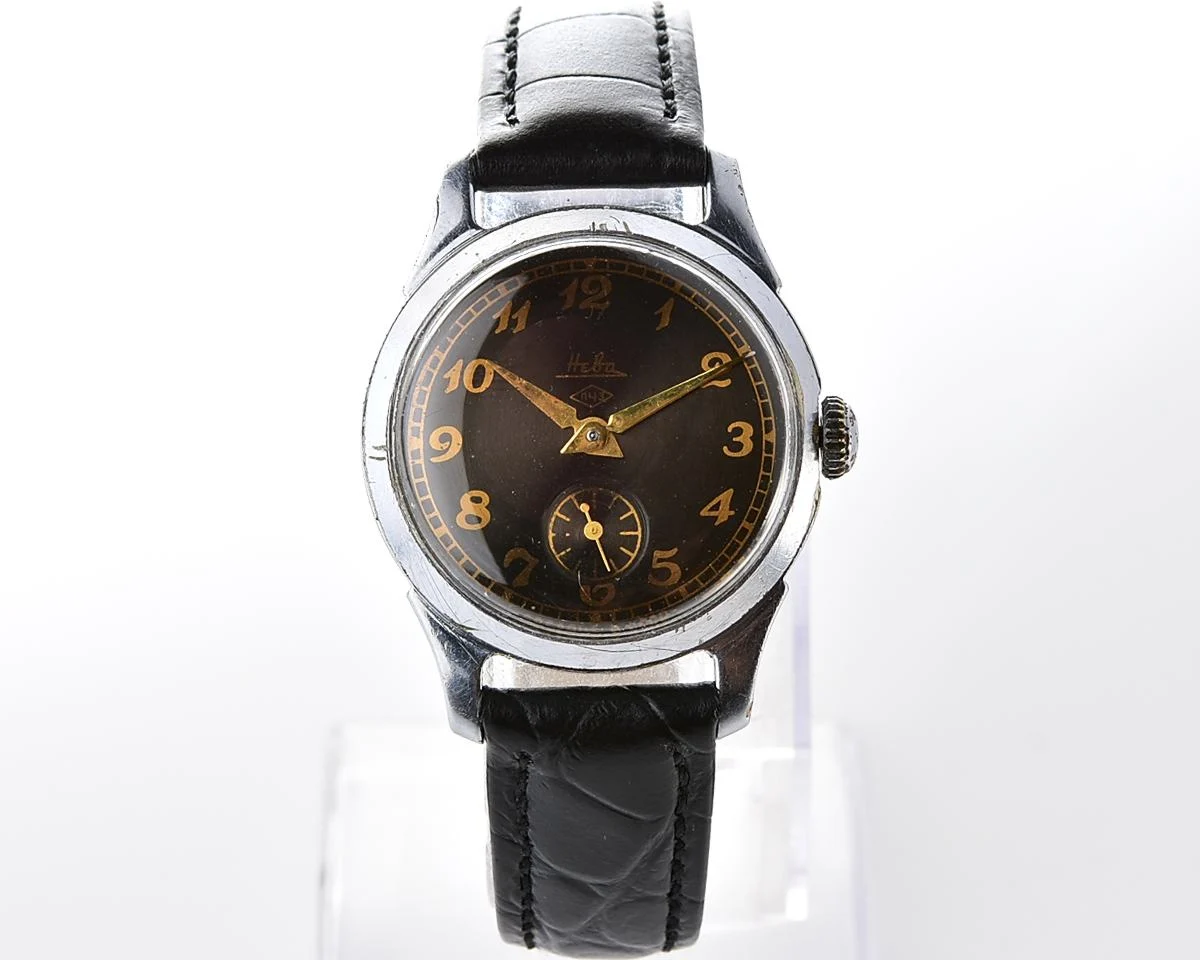 Vintage Soviet mechanical Neva wristwatch