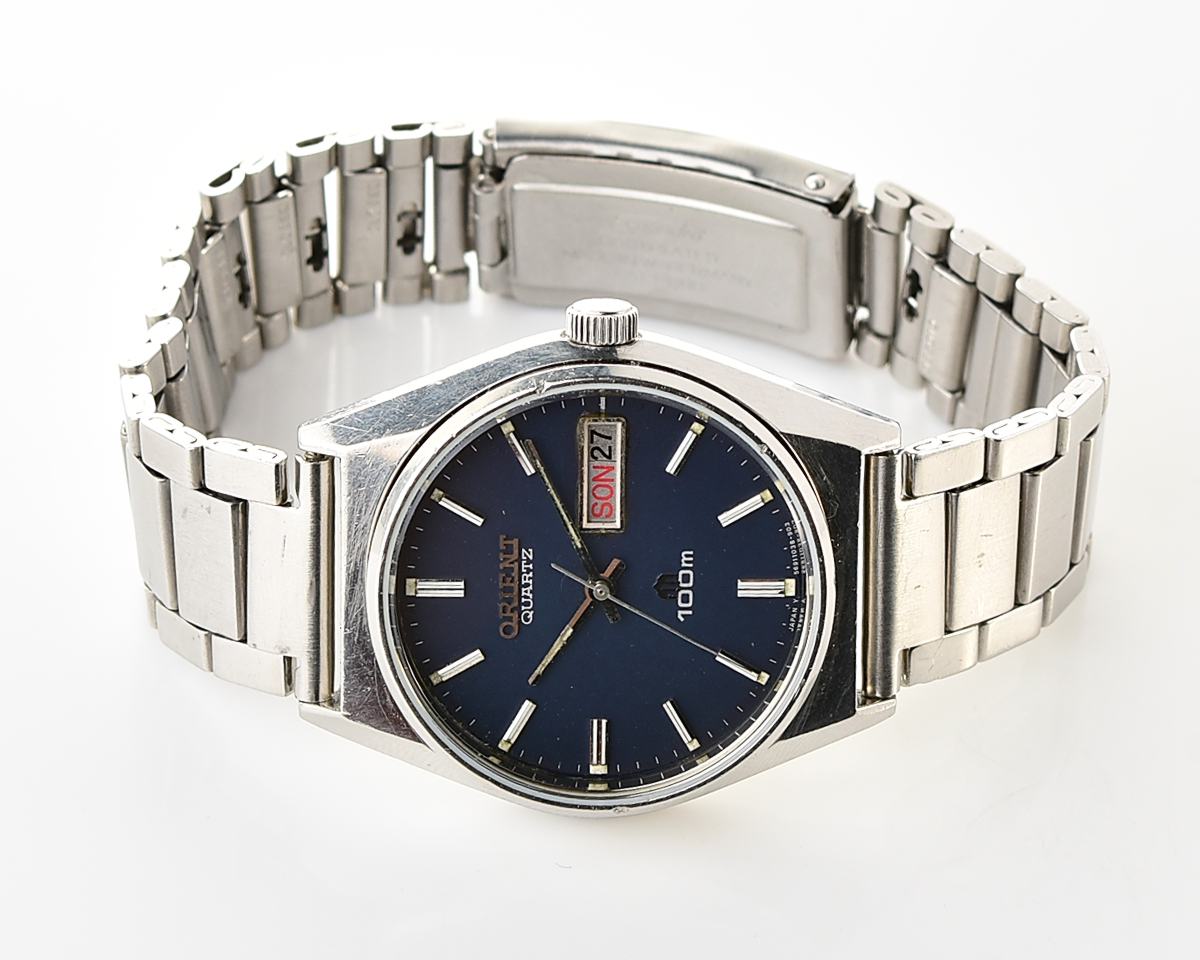 Vintage Orient Swimmer 100 - Blue Sunburst Day-Date Quartz from the 1980s