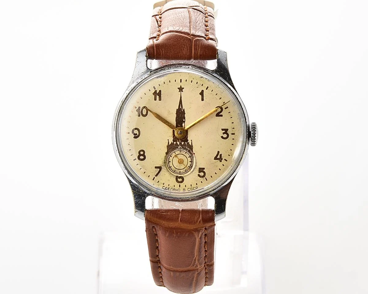 Vintage Soviet mechanical Pobeda wrist watch with Kremlin