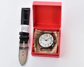 TIME CAPSULE: Vintage mechanical Raketa wristwatch, New Old Stock (NOS)!