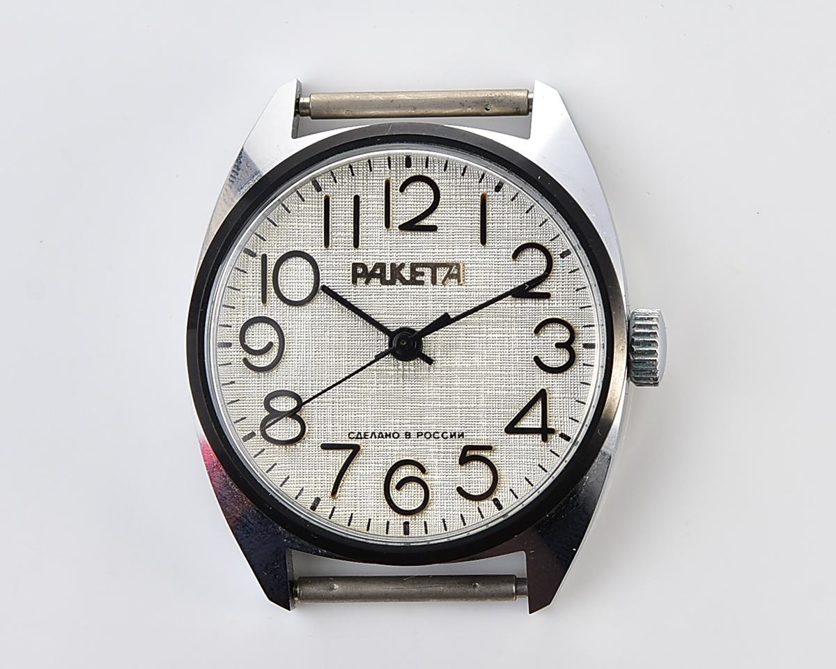 TIME CAPSULE: Vintage mechanical Raketa wristwatch, New Old Stock(NOS)!