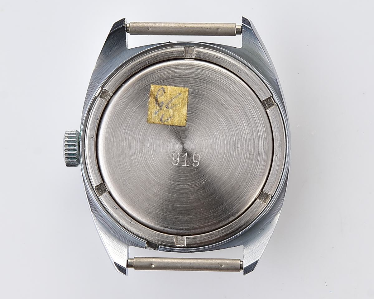 TIME CAPSULE: Vintage mechanical Raketa wristwatch, New Old Stock(NOS)!