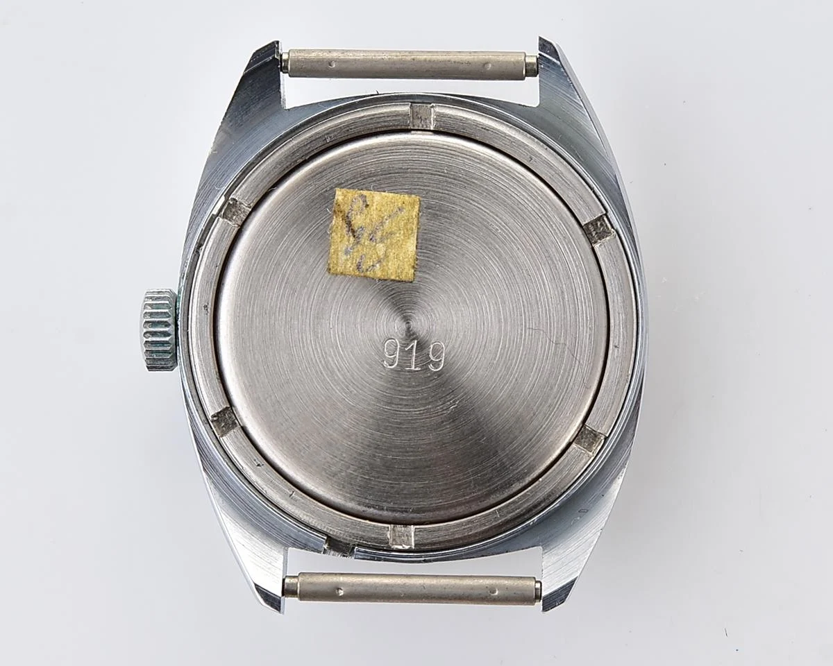 TIME CAPSULE: Vintage mechanical Raketa wristwatch, New Old Stock (NOS)!