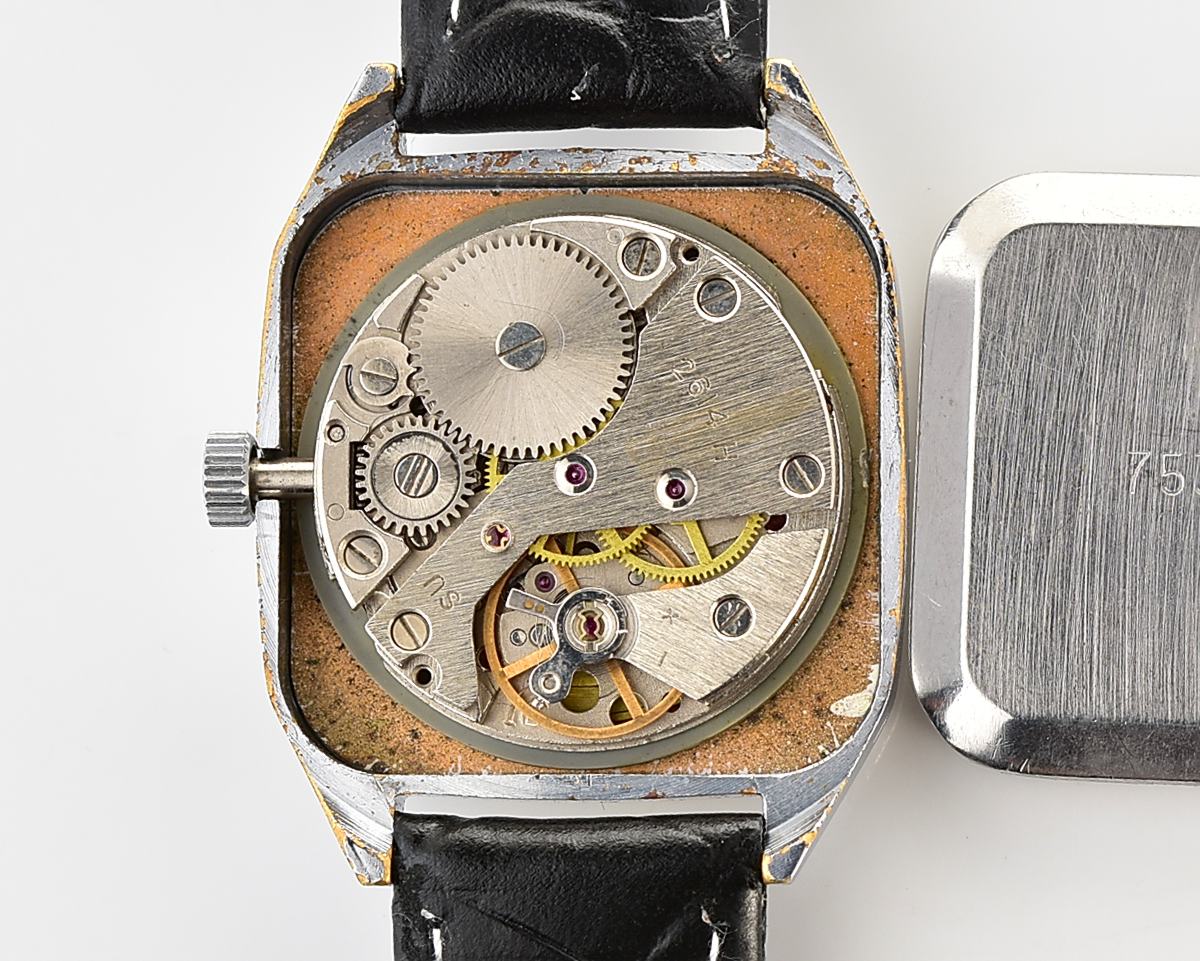 Vintage soviet RAKETA mechanical wristwatch