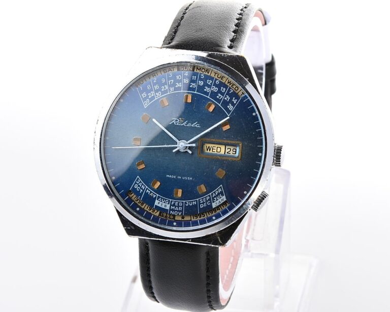 Soviet RAKETA perpetual calendar wristwatch
