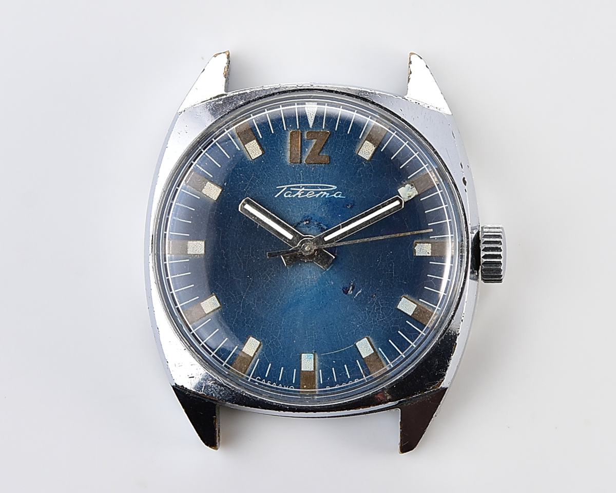 Soviet RAKETA vintage mechanical watch with antimagnetic movement 2610!