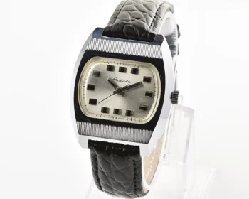 Excellent vintage Soviet Raketa mechanical wristwatch