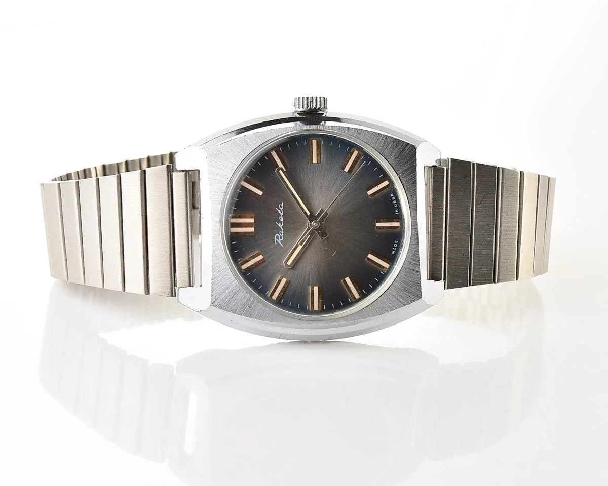 Excellent Soviet Raketa vintage mechanical wristwatch