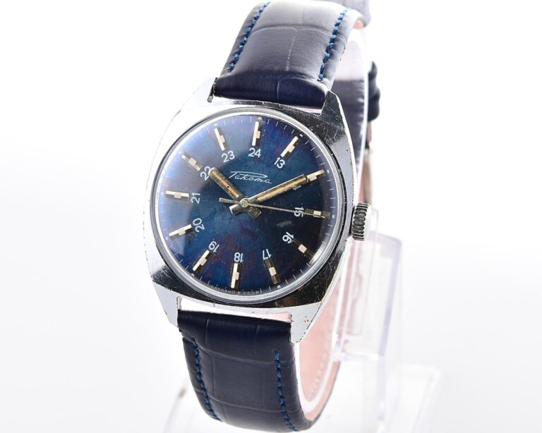 Vintage soviet RAKETA mechanical watch with military style 24 hours indicies