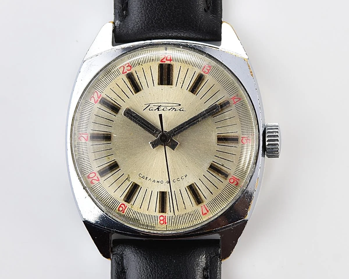 Soviet Raketa vintage mechanical watch with antimagnetic movement 2610!