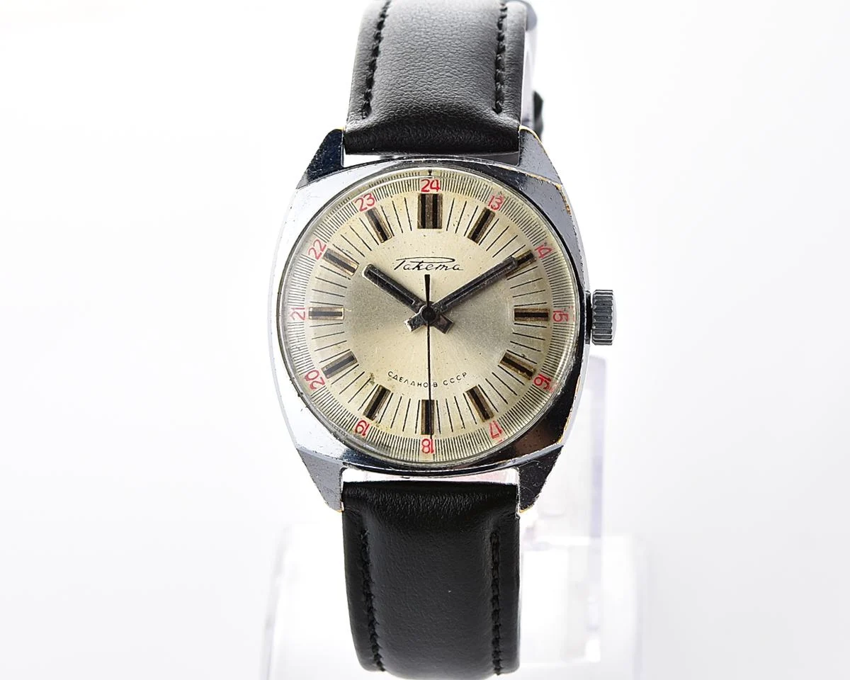 Soviet Raketa vintage mechanical watch with antimagnetic movement 2610!