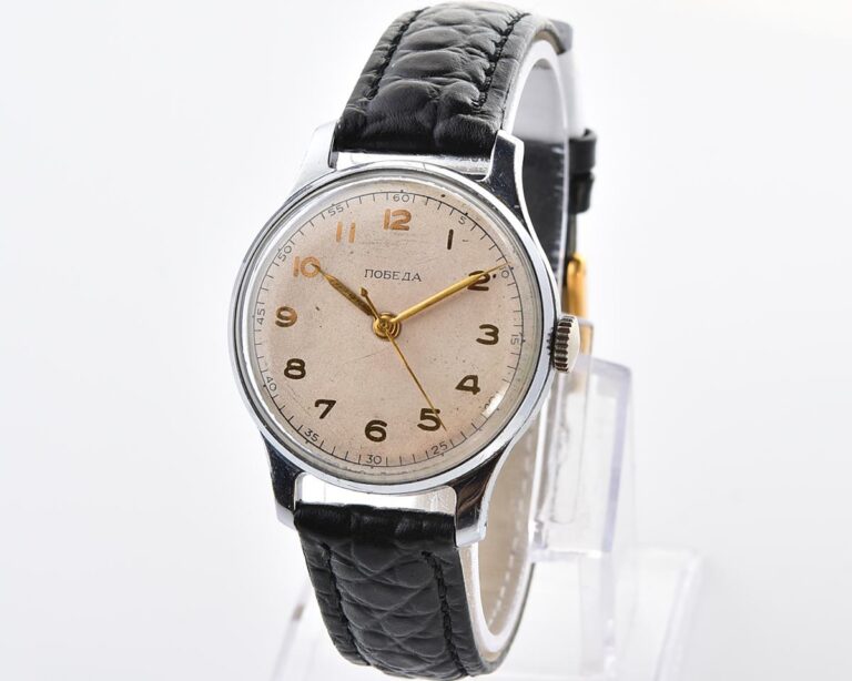 Vintage soviet POBEDA watch with central second hand, from 1950s, 1MChZ factory